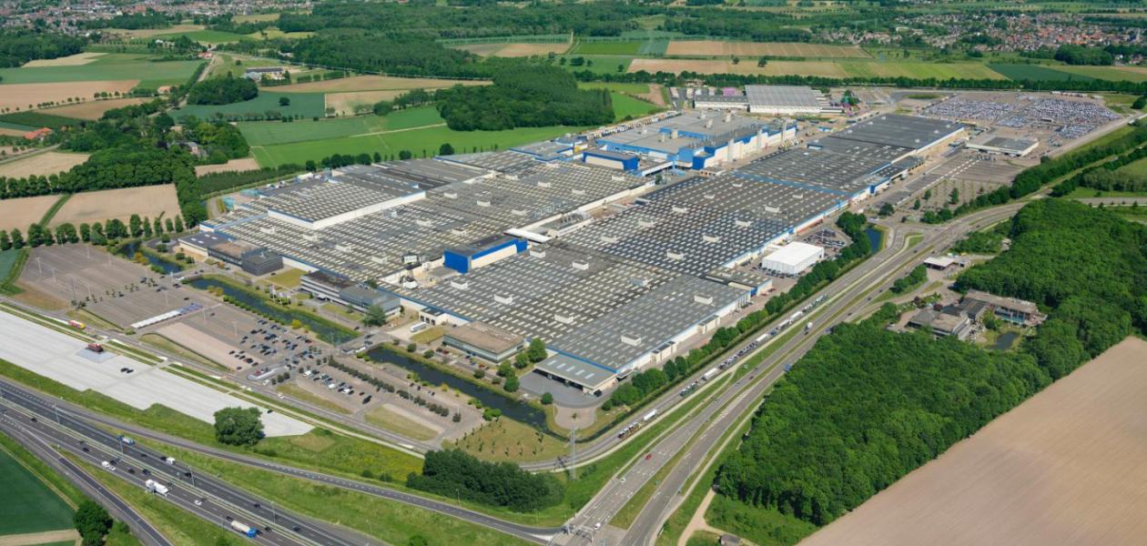 Province of Limburg and VDL jointly invest in future of VDL site in Born