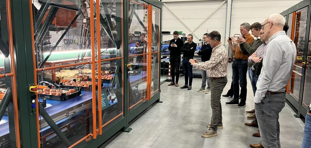 Working group KAS, Install & HLC of AVAG Greenhouse Technology Center visiting Crux Agribotics in Eindhoven