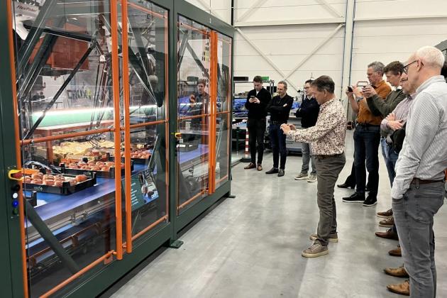 Working group KAS, Install & HLC of AVAG Greenhouse Technology Center visiting Crux Agribotics in Eindhoven